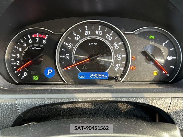 Toyota NOAH 2020-10 219445-18