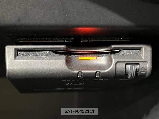 Nissan NOTE 2013-12 302343-4