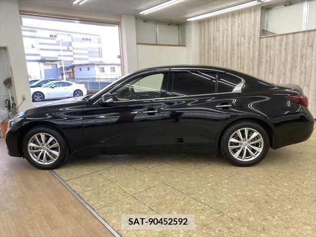 Nissan SKYLINE 2018-01 215489-7