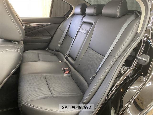 Nissan SKYLINE 2018-01 215489-22