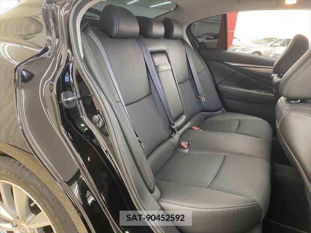 Nissan SKYLINE 2018-01 215489-20