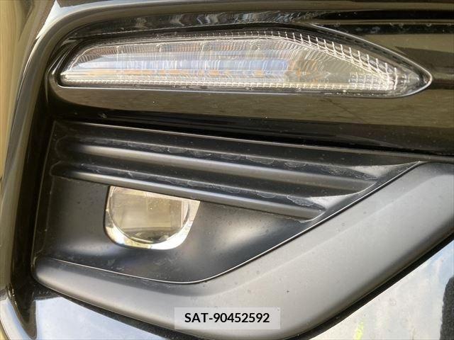 Nissan SKYLINE 2018-01 215489-11