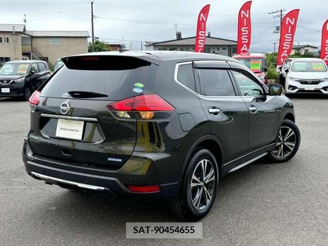 Nissan X-TRAIL 2017-11 371306-1