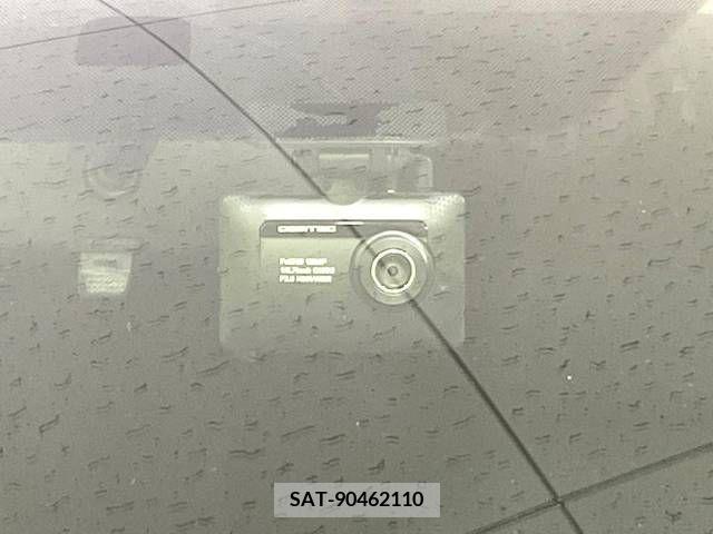 Toyota SIENTA 2016-08 383439-7