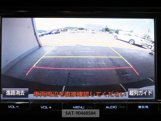 Toyota PRIUS 2016-03 331114-4