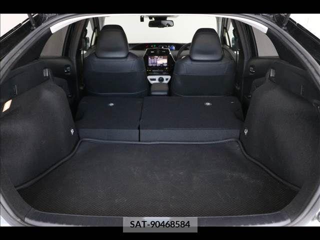 Toyota PRIUS 2016-03 331114-19