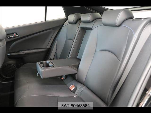 Toyota PRIUS 2016-03 331114-18