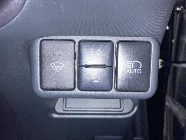 Toyota AQUA 2021-03 189109-14