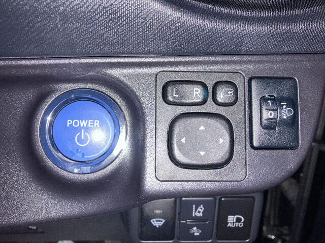 Toyota AQUA 2021-03 189109-13