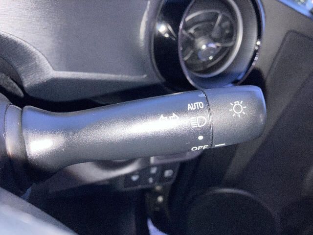 Toyota AQUA 2021-03 189109-18