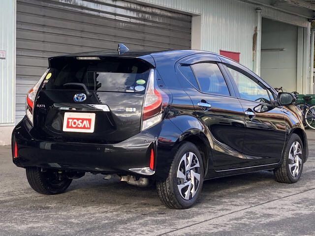 Toyota AQUA 2021-03 189109-1