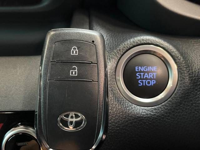 Toyota YARIS CROSS 2023-06 24741-9