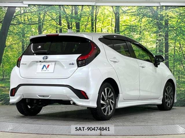 Toyota AQUA 2021-08 260481-17