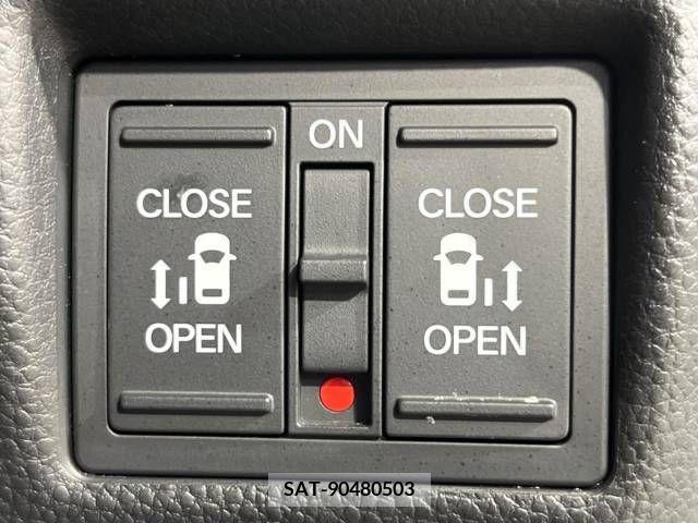 Honda N BOX CUSTOM 2019-05 278937-4