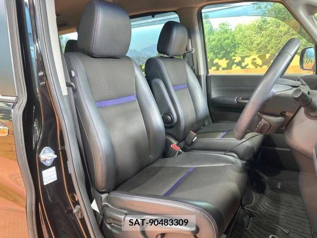 Honda e 2021-03 221173-8