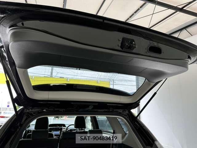Toyota PRIUS ALPHA 2014-03 376978-13