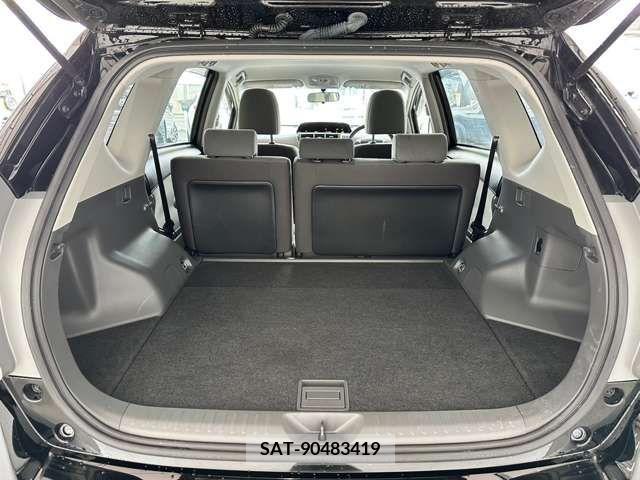 Toyota PRIUS ALPHA 2014-03 376978-9