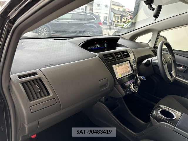 Toyota PRIUS ALPHA 2014-03 376978-17
