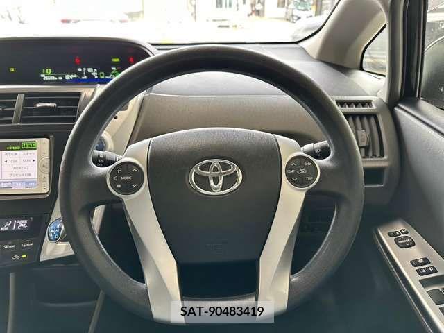 Toyota PRIUS ALPHA 2014-03 376978-19