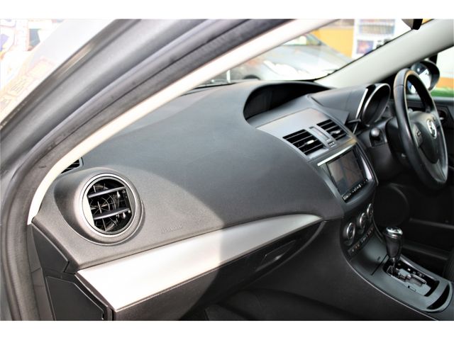 Mazda AXELA SPORT 2013-07 2966-21