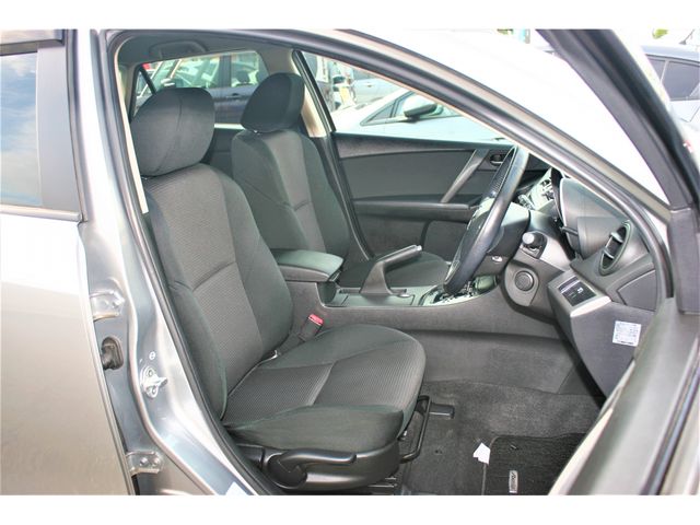 Mazda AXELA SPORT 2013-07 2966-10