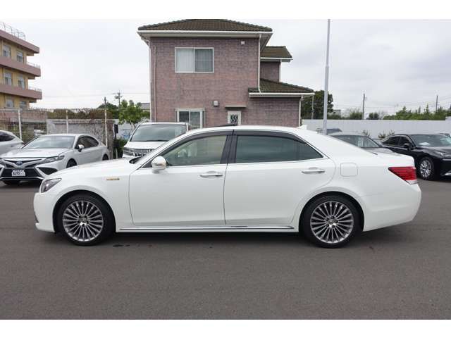 Toyota CROWN MAJESTA 2013-10 24148-3