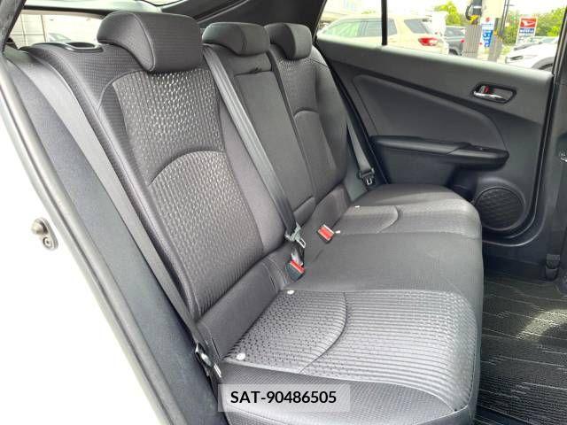 Toyota PRIUS 2016-11 380484-12