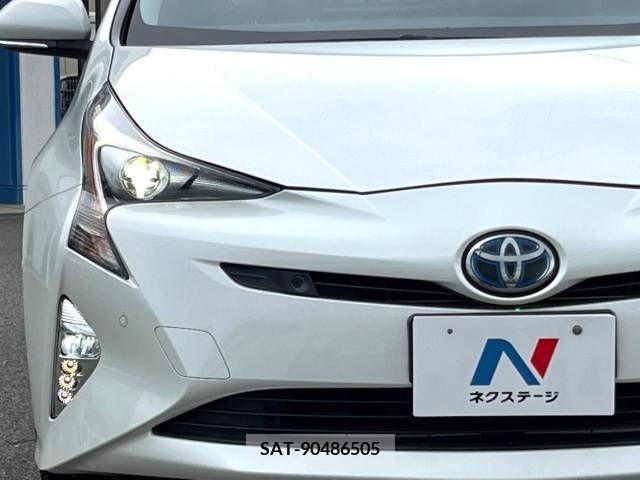 Toyota PRIUS 2016-11 380484-14
