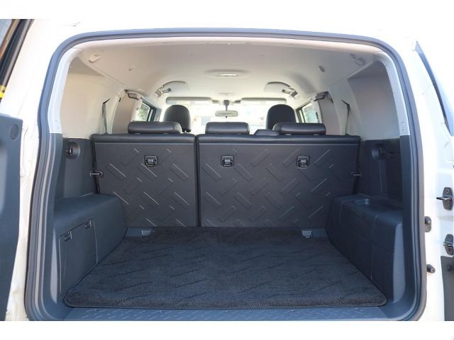 Toyota FJ CRUISER 2012-01 182590-7