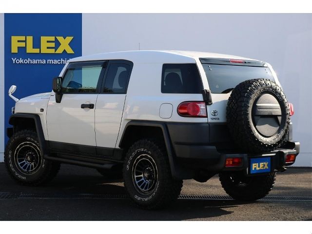 Toyota FJ CRUISER 2012-01 182590-14