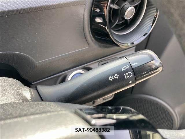 Toyota AQUA 2018-04 291906-24
