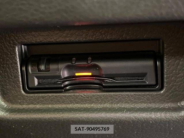 Nissan CUBE 2017-09 396178-4