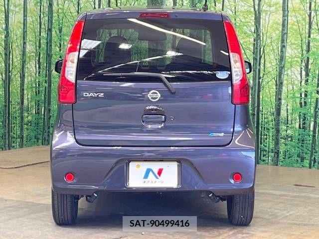 Nissan DAYZ 2015-10 390347-15