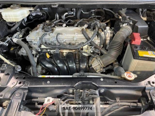 Toyota VOXY 2019-04 370408-18