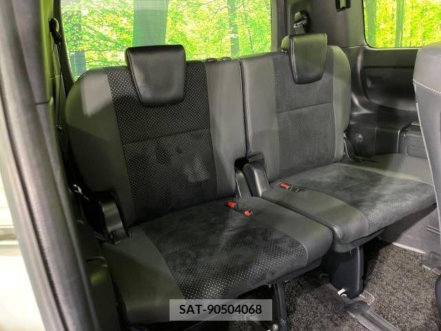 Toyota VOXY 2020-10 321671-10