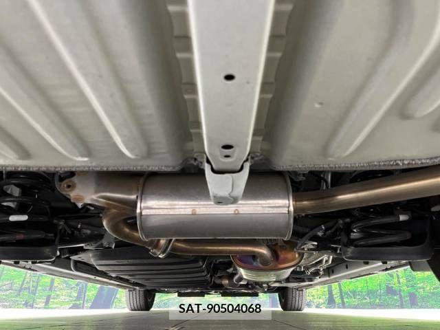 Toyota VOXY 2020-10 321671-19