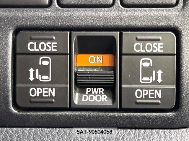 Toyota VOXY 2020-10 321671-3