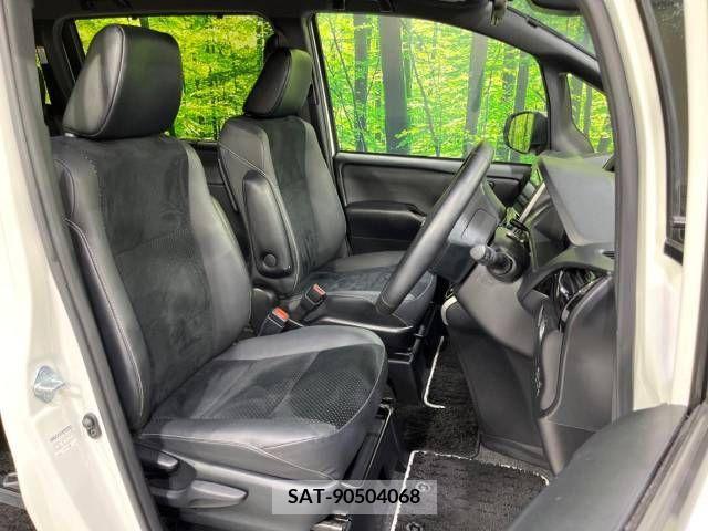 Toyota VOXY 2020-10 321671-8