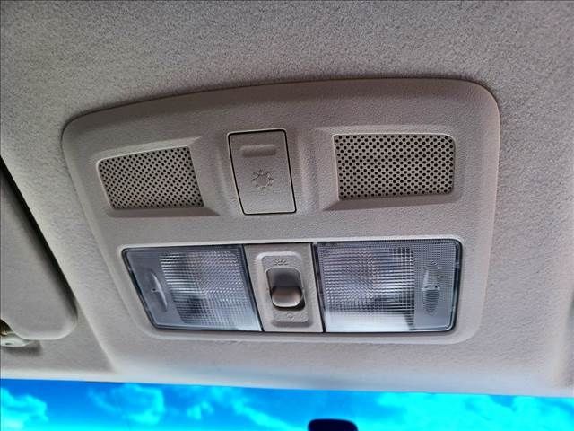Mitsubishi DELICA D5 2010-09 8830-29