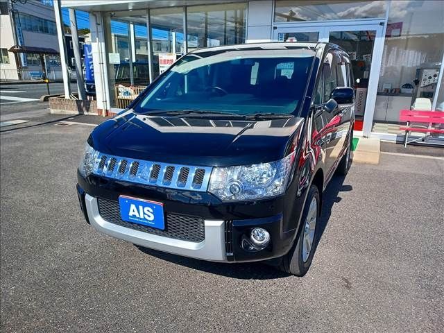 Mitsubishi DELICA D5 2010-09 8830-0