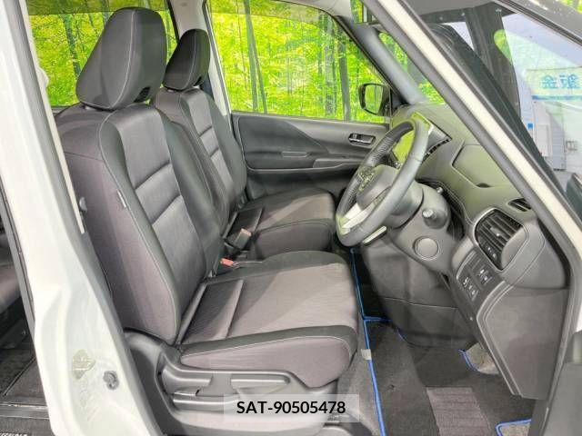 Nissan SERENA 2019-04 325016-7