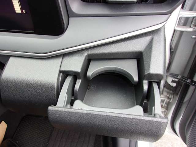 Nissan NOTE 2022-03 3326-6