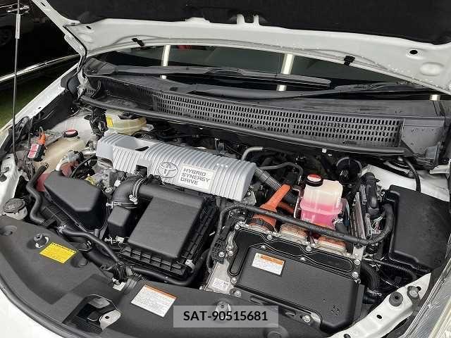 Toyota PRIUS ALPHA 2014-12 372728-17