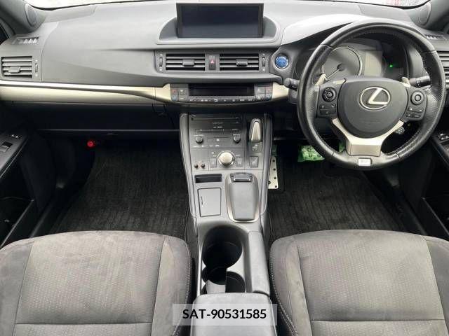 Lexus CT 2017-10 212523-1
