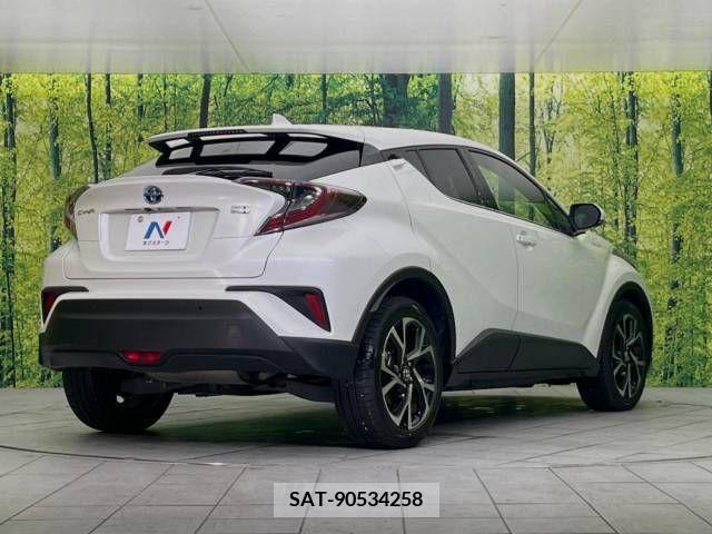 Toyota C-HR 2017-02 342826-17