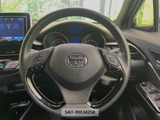 Toyota C-HR 2017-02 342826-11
