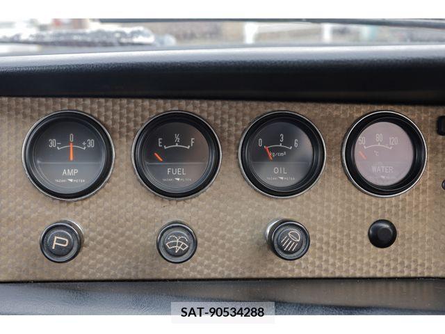 Isuzu 117 COUPE 1976-10 254084-17