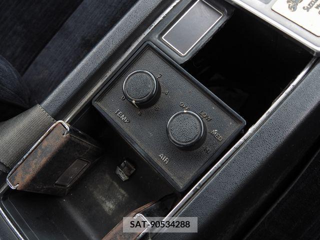 Isuzu 117 COUPE 1976-10 254084-21