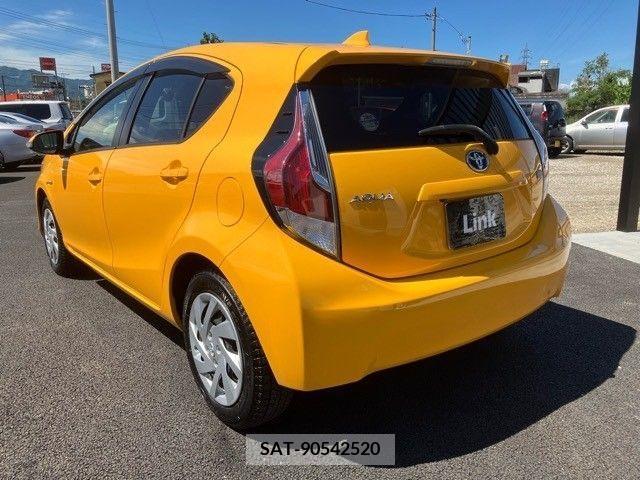 Toyota AQUA 2017-03 292035-7