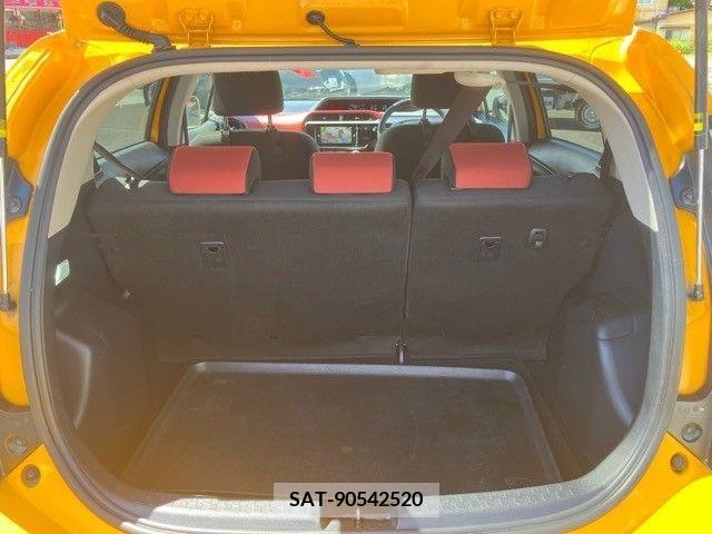 Toyota AQUA 2017-03 292035-15